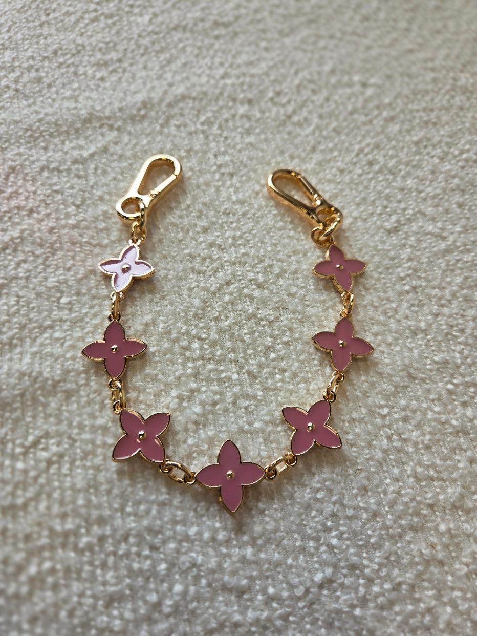 Bag Charm Clover Blush Pink