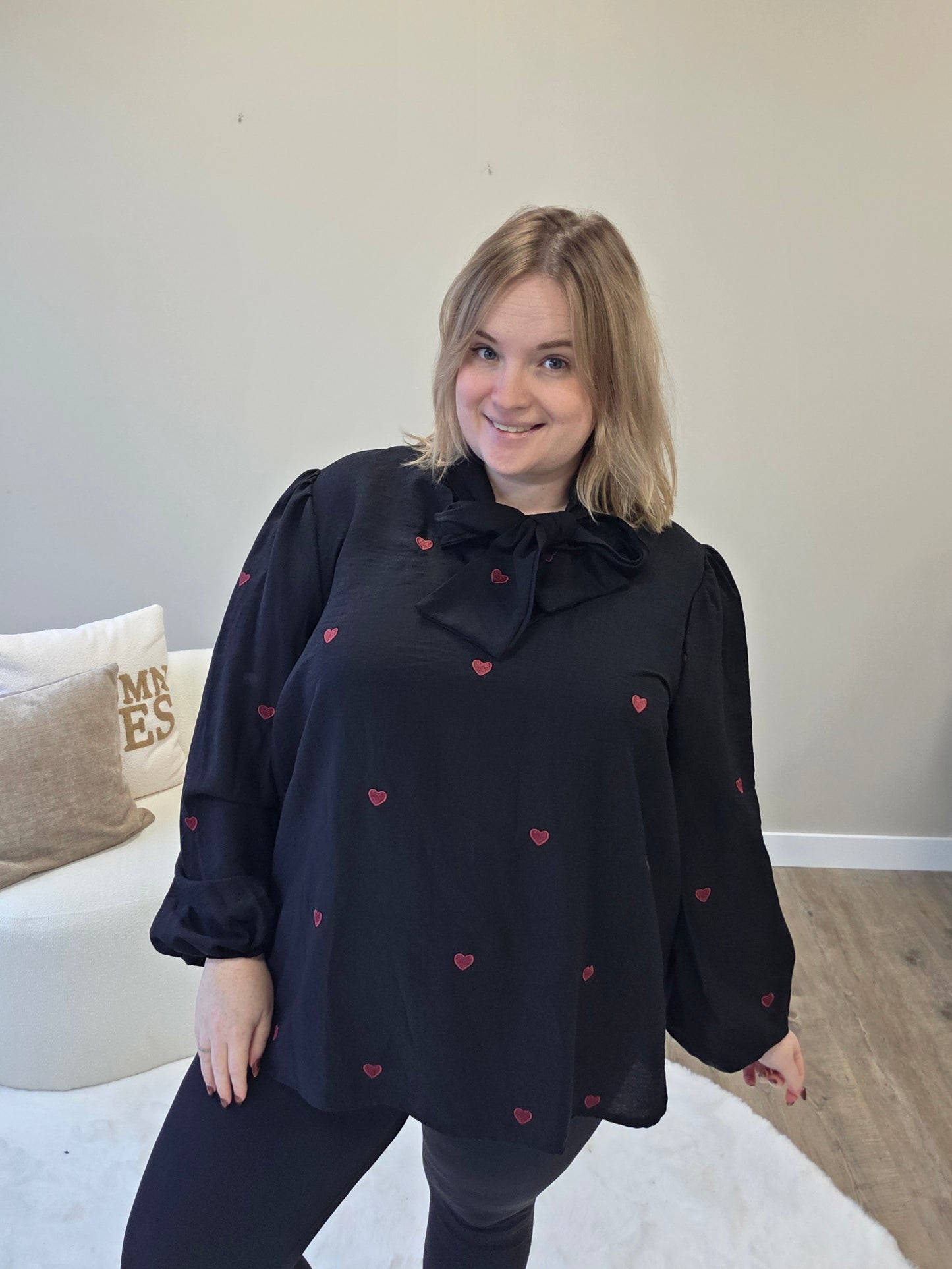 Hartjes Blouse Met Strik (In 3 kleuren)