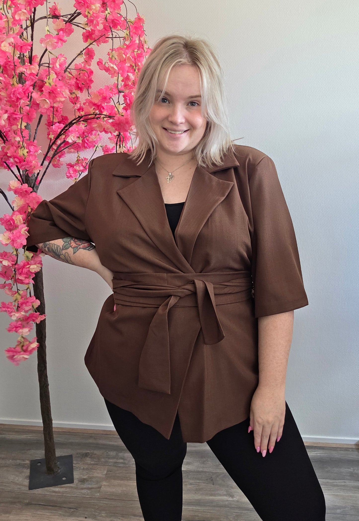 Nikki Curvelly Magic Waist Blazer Choco