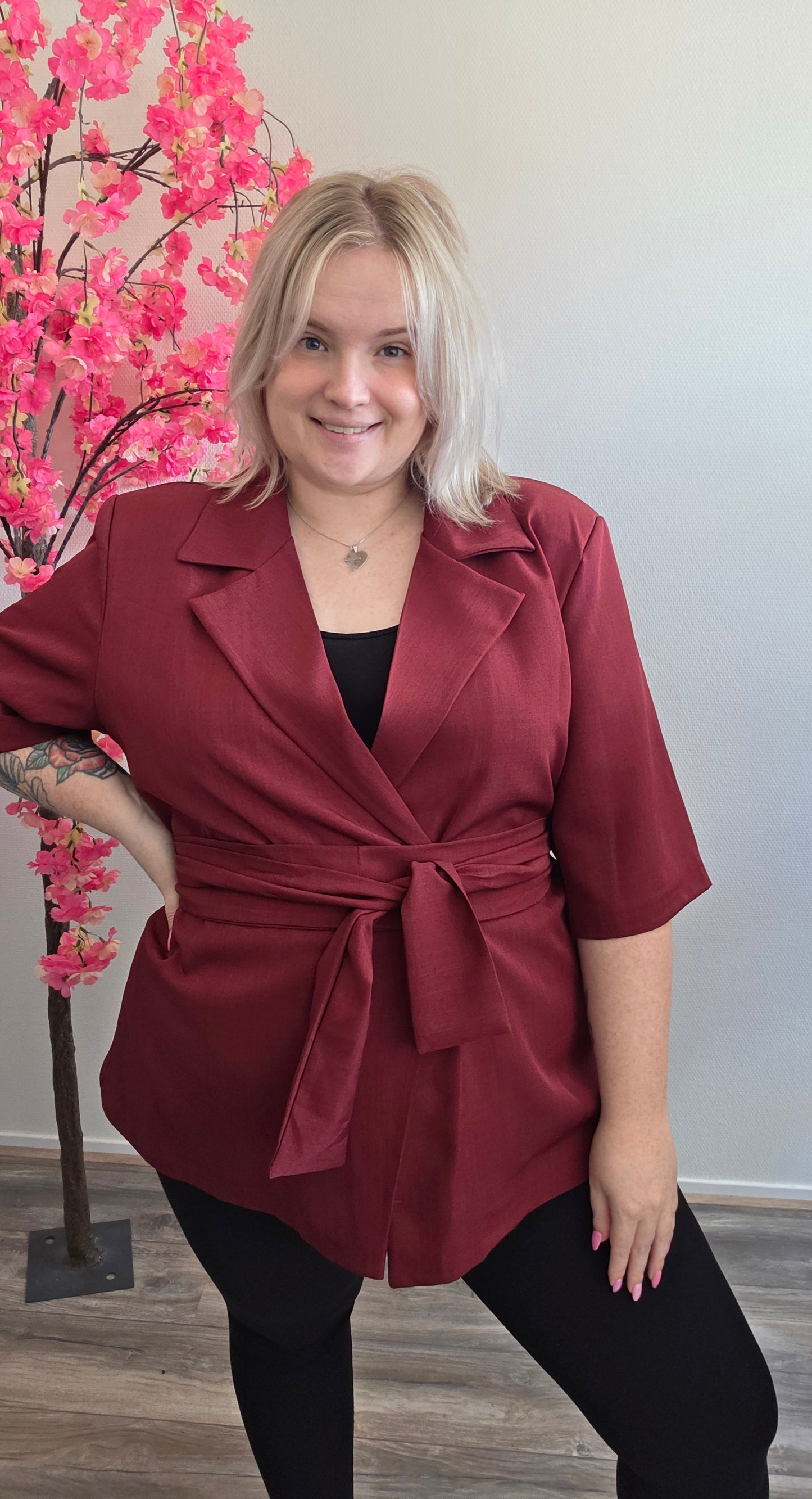 Nikki Curvelly Magic Waist Blazer Bordeaux
