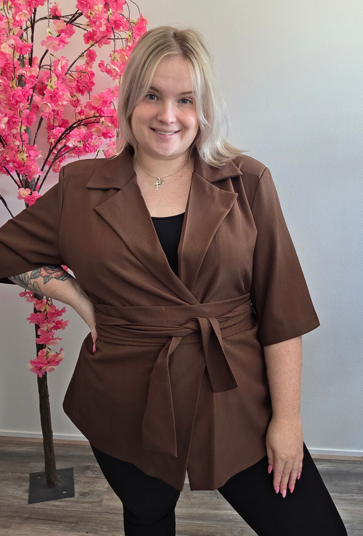 Nikki Curvelly Magic Waist Blazer Choco