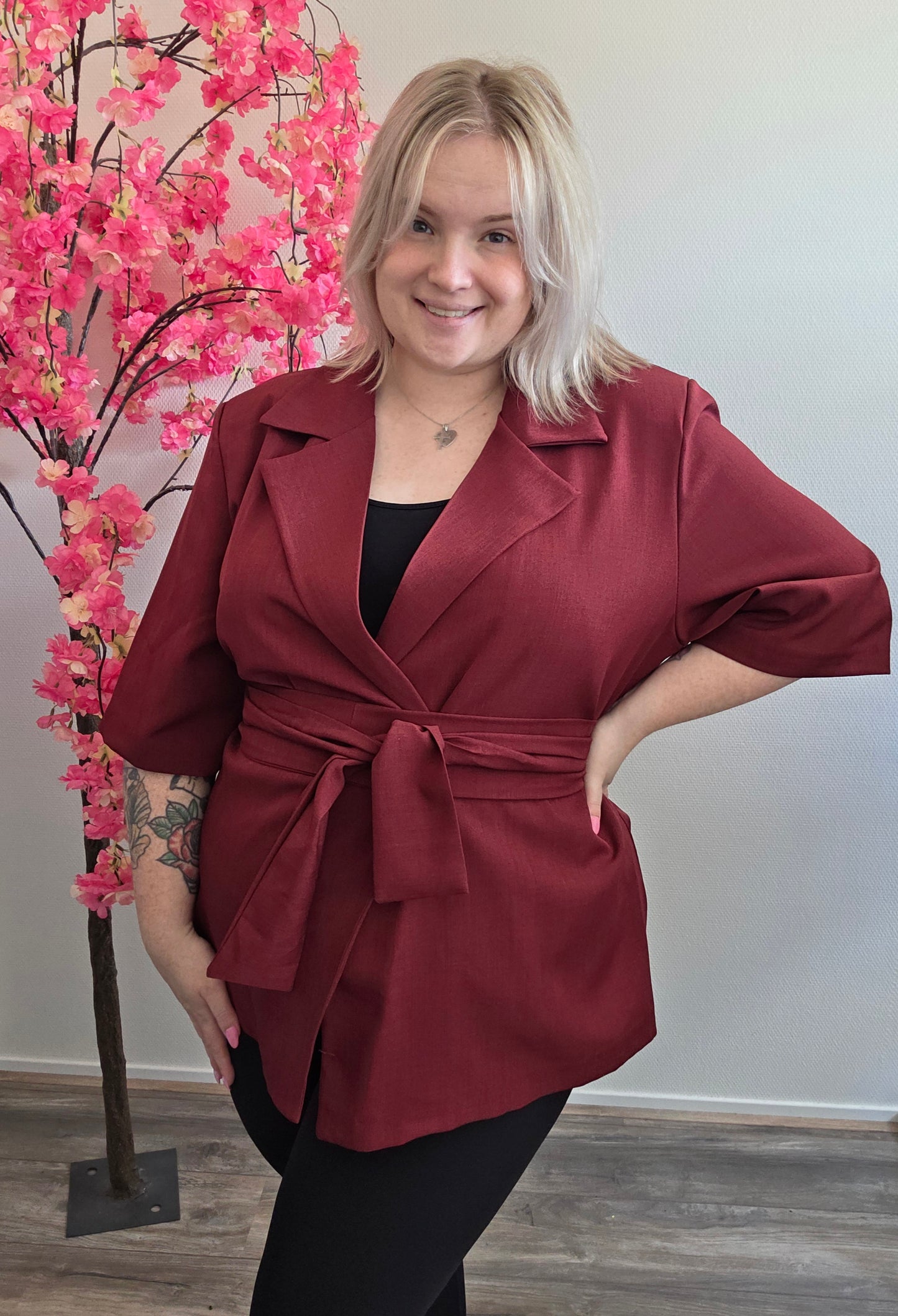 Nikki Curvelly Magic Waist Blazer Bordeaux