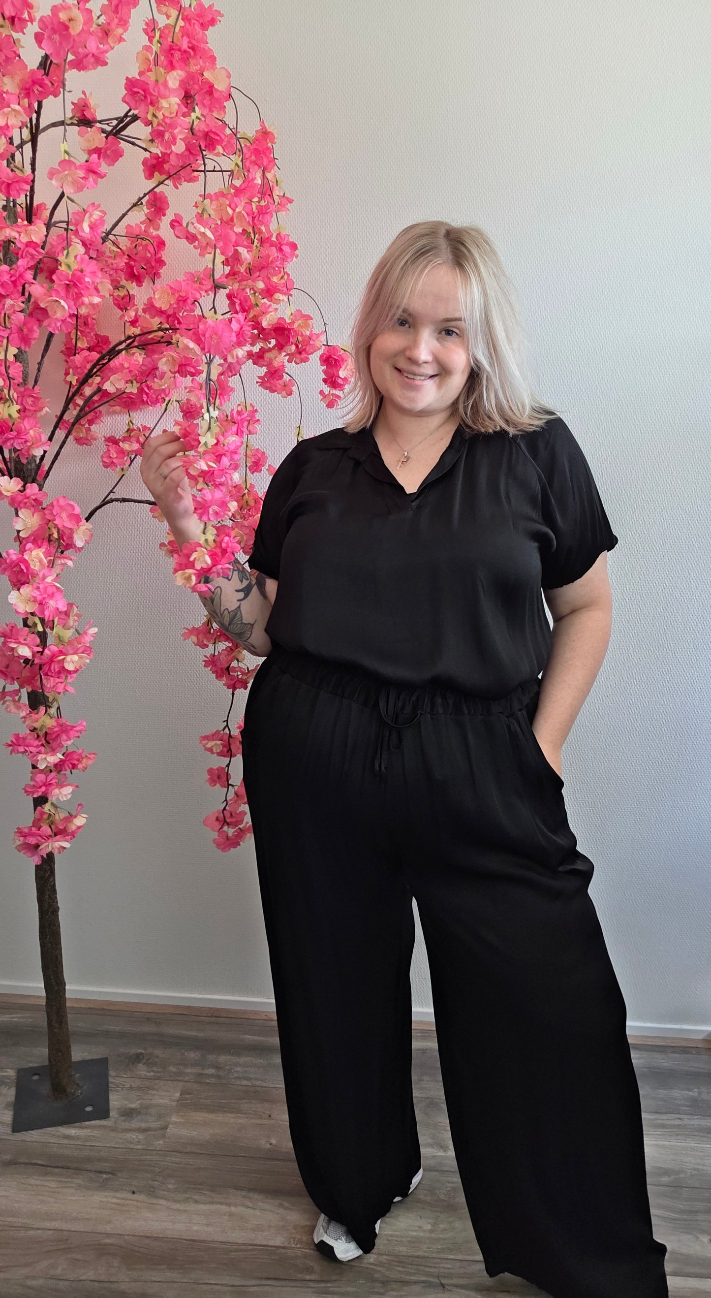 Satin Look Suit (In 2 kleuren)