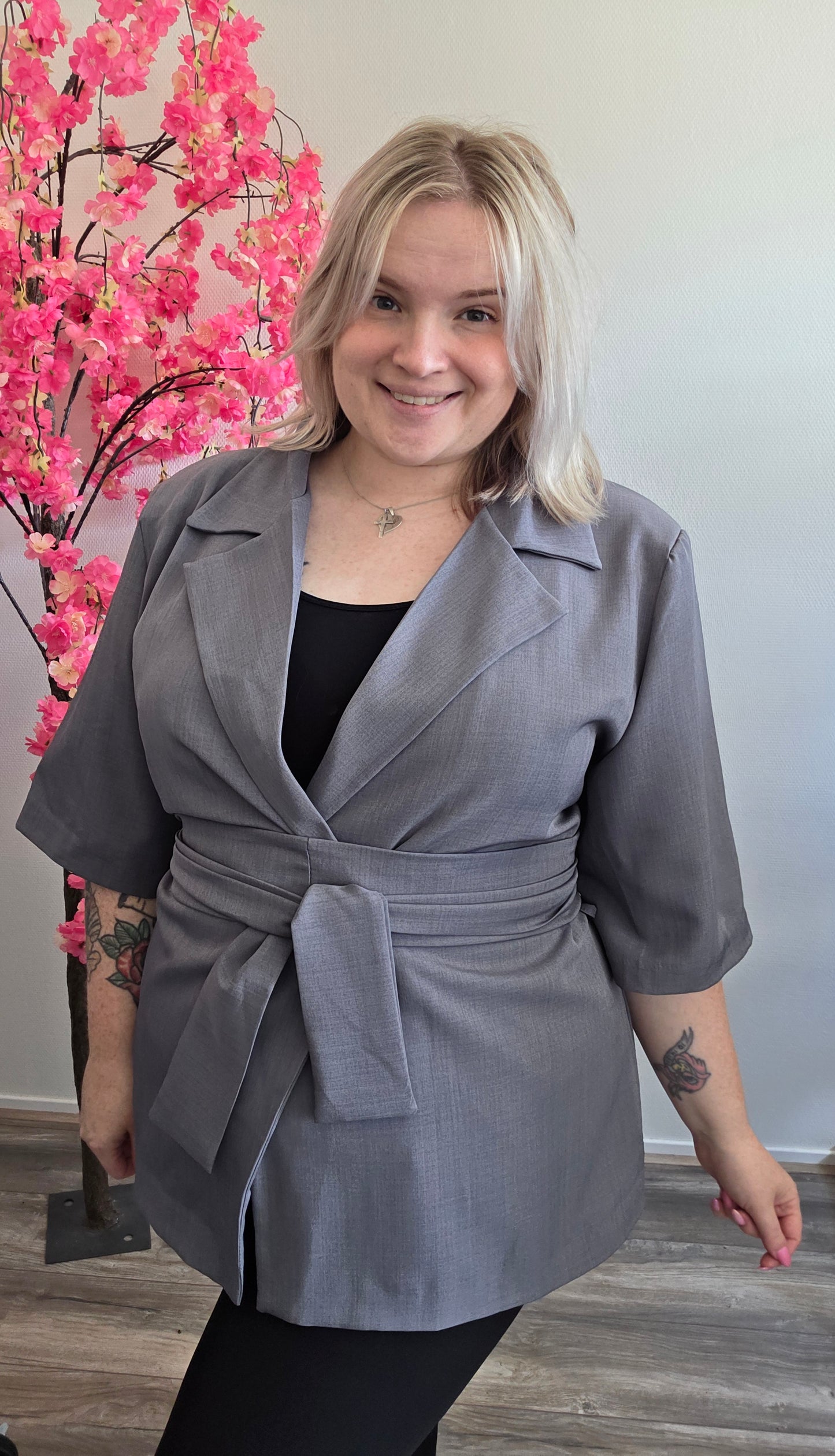 Nikki Curvelly Magic Waist Blazer Grey