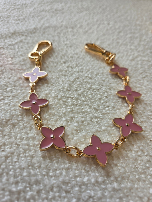 Bag Charm Clover Blush Pink