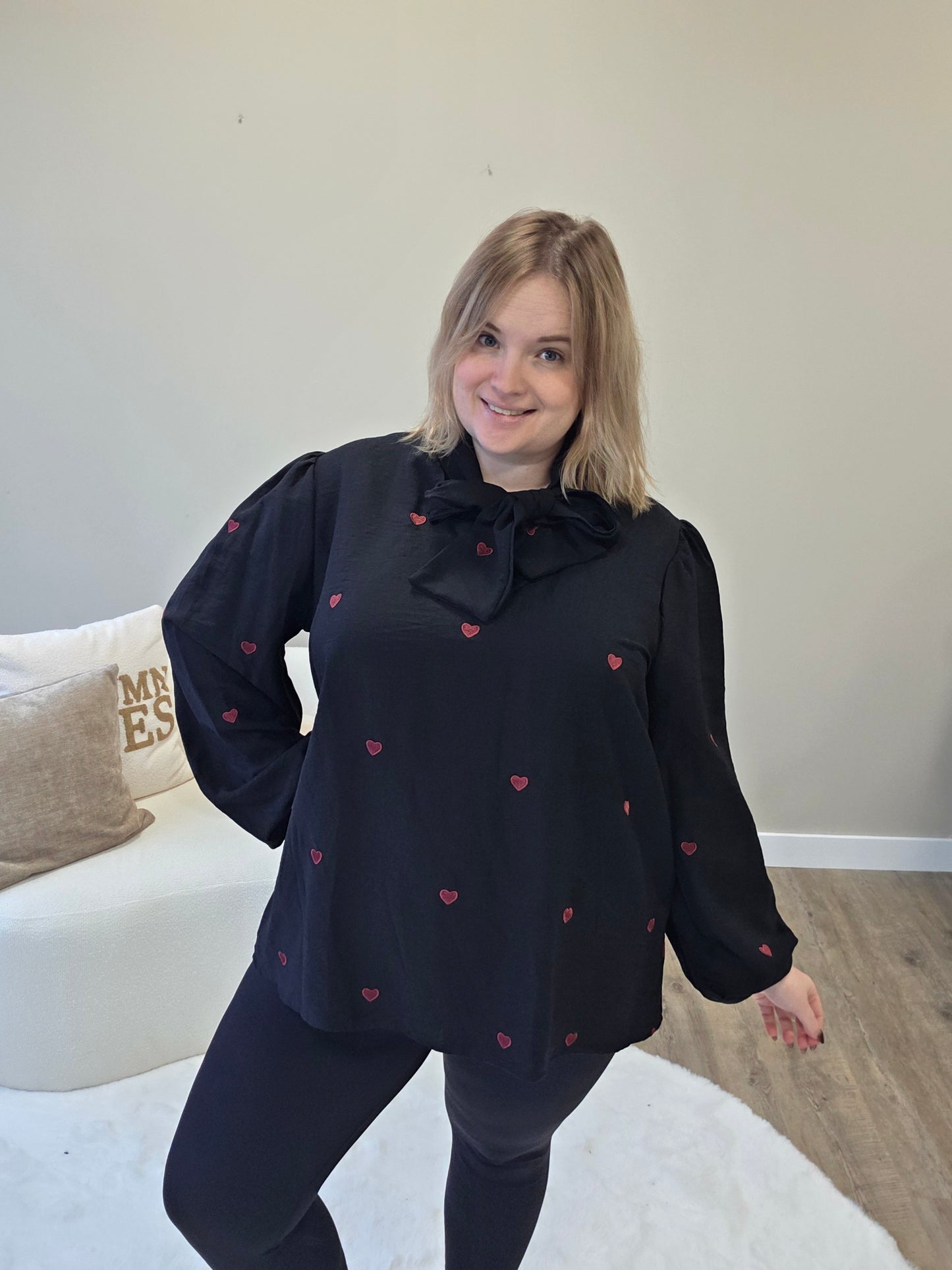 Hartjes Blouse Met Strik (In 3 kleuren)