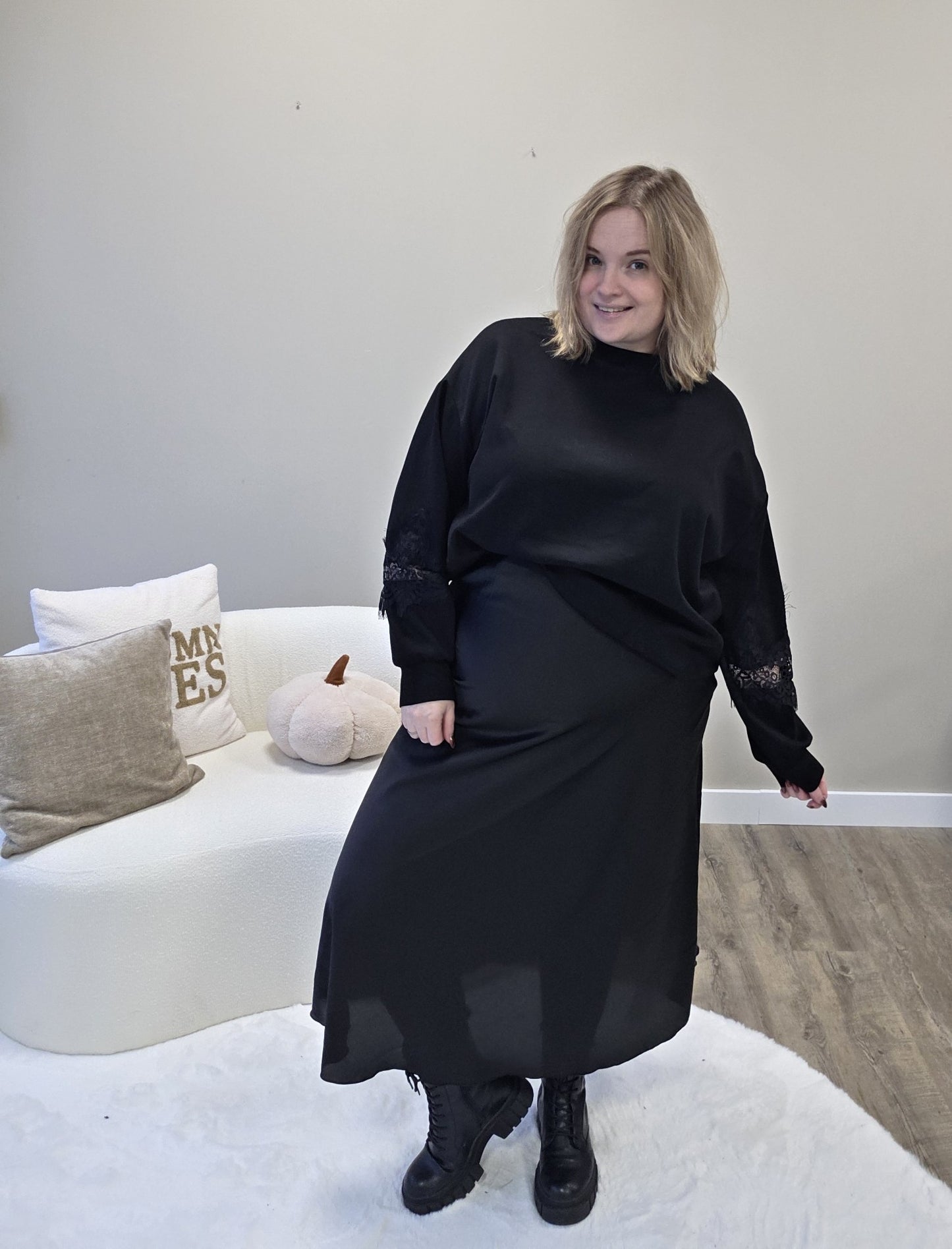 Satin Look Skirt (In 2 kleuren)