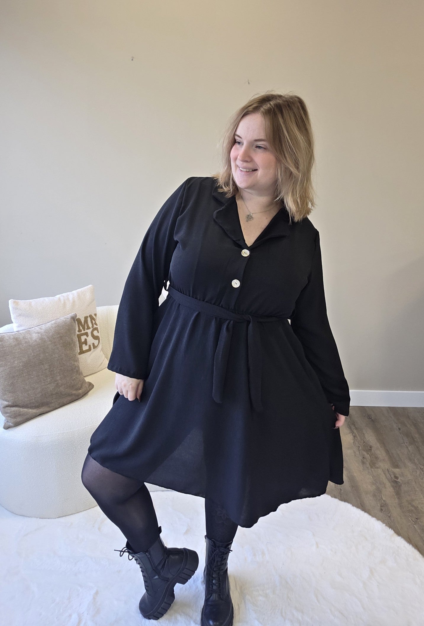 Fara Short Dress (In 2 kleuren)