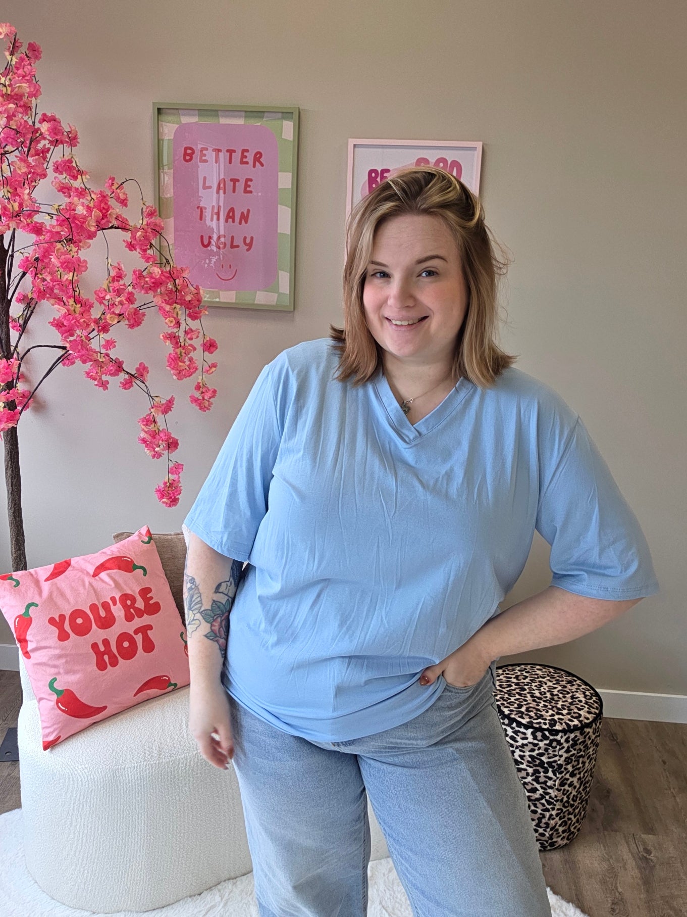 V-hals T-shirts (In 4 kleuren)