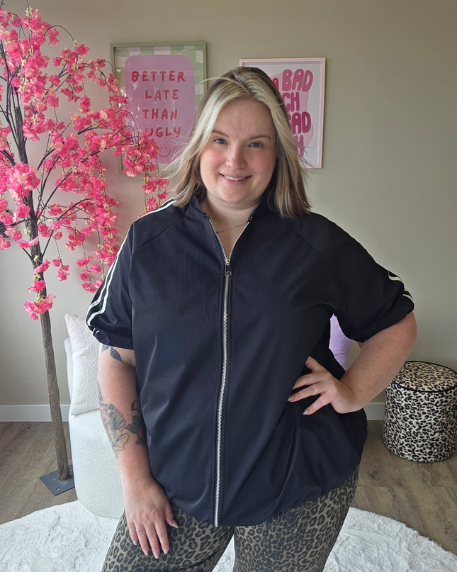 Short Sleave Bomber (In 2 kleuren)