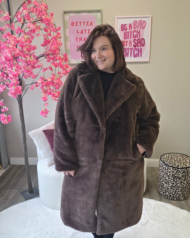Fake Fur Coat (In 2 kleuren)