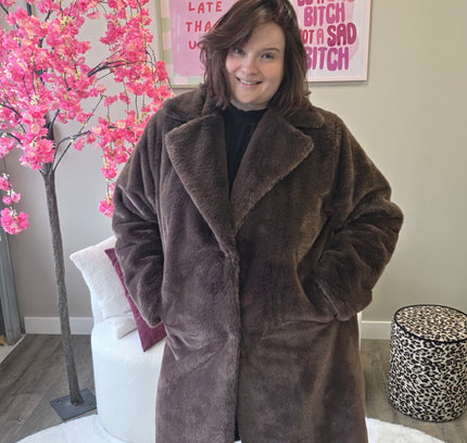 Fake Fur Coat (In 2 kleuren)