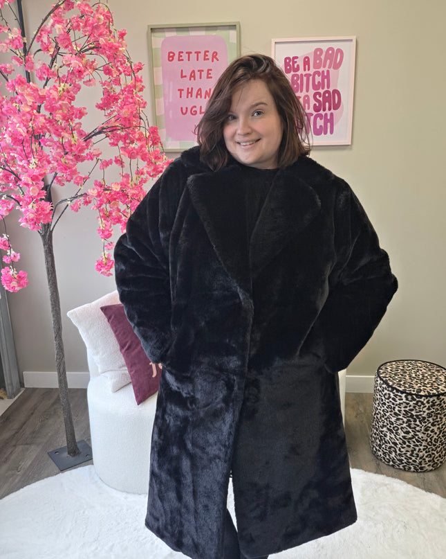 Fake Fur Coat (In 2 kleuren)