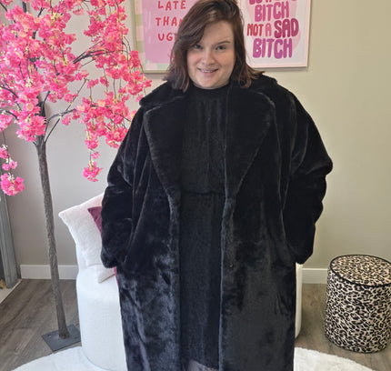 Fake Fur Coat (In 2 kleuren)