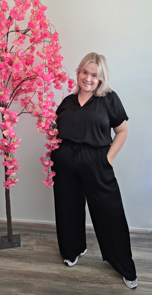 Satin Look Suit (In 2 kleuren)