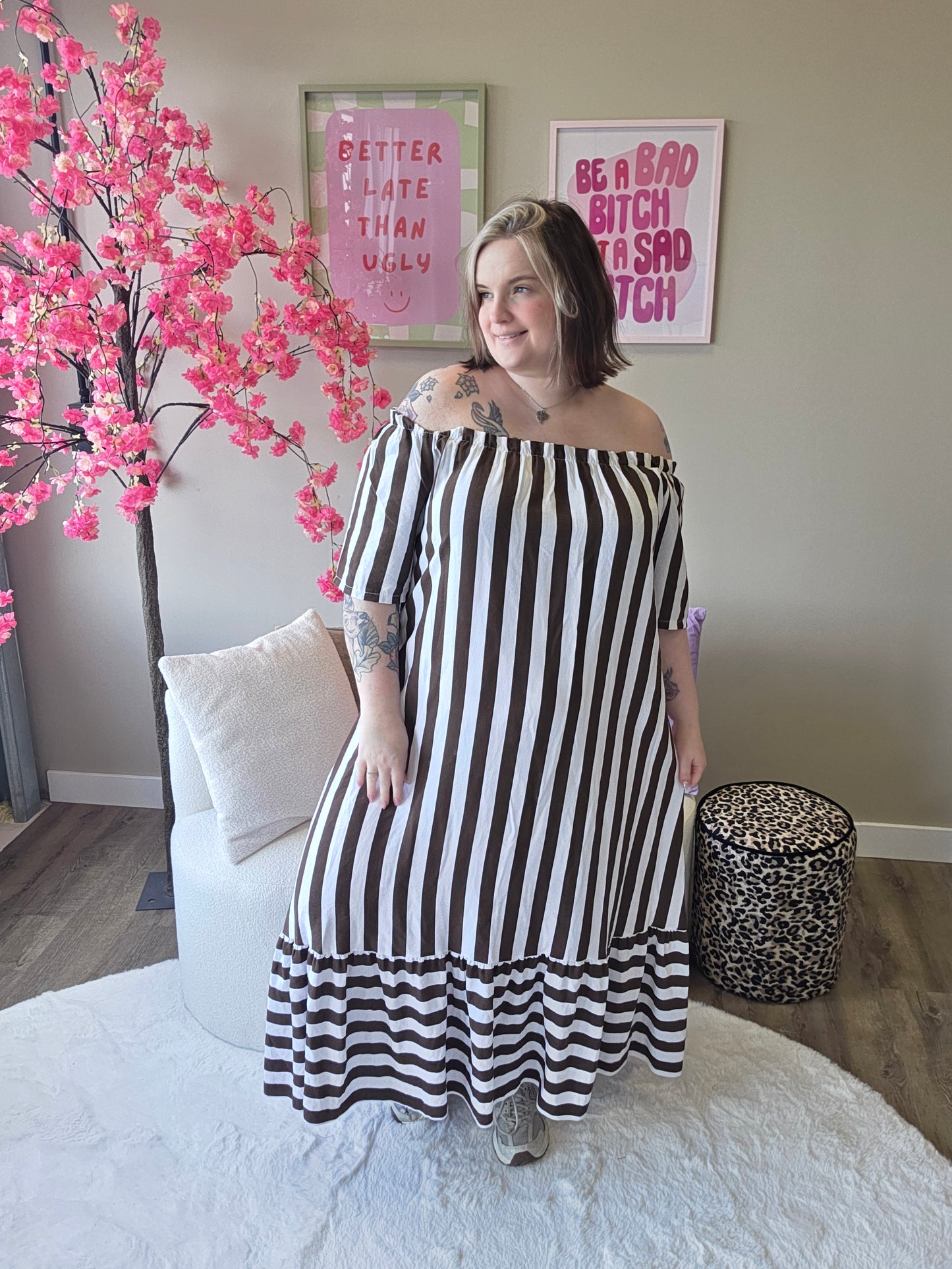 Pretty Off-Shoulder Dress (In 2 kleuren)