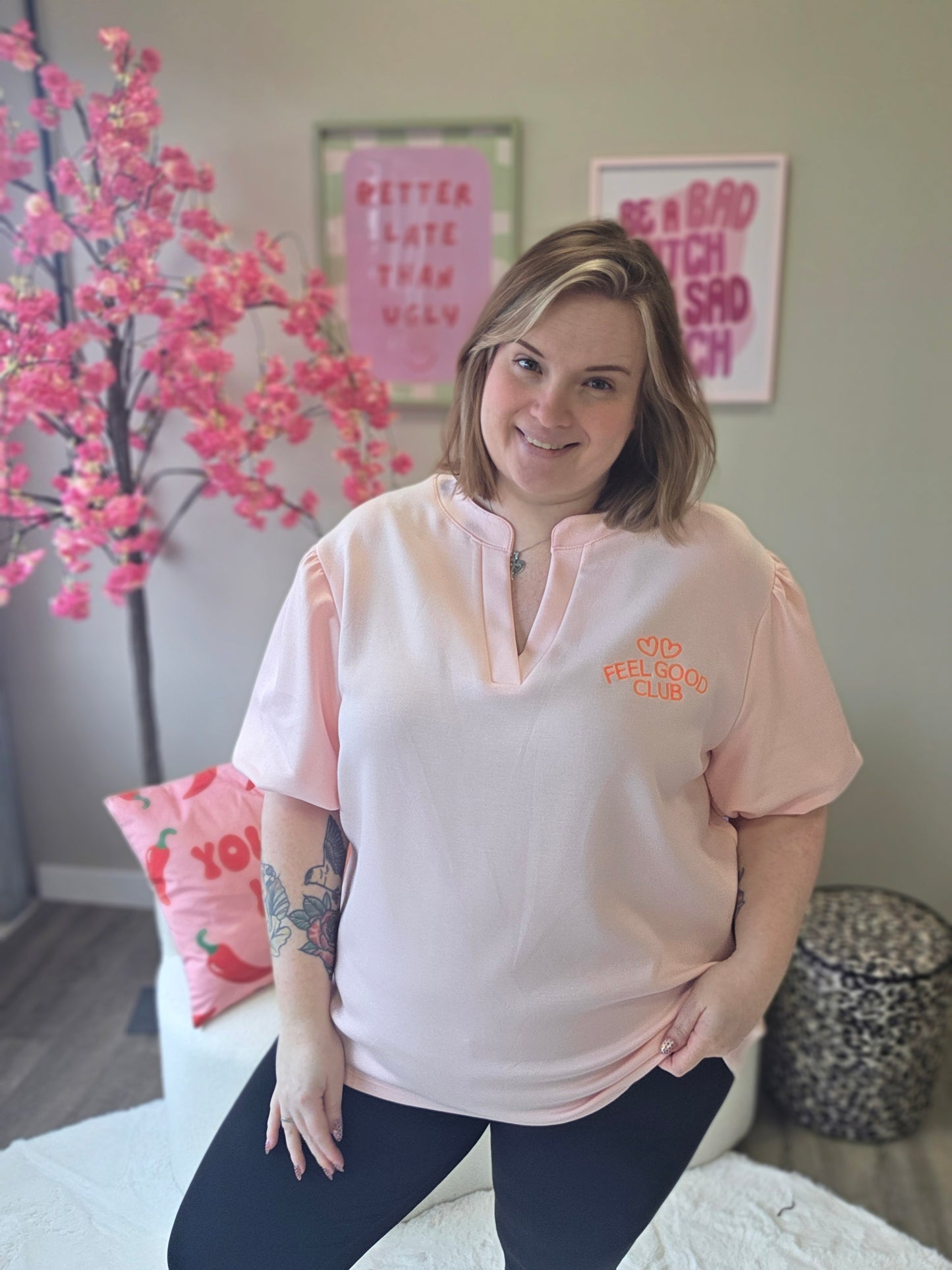 Feel Good Club Tee (in 4 kleuren)