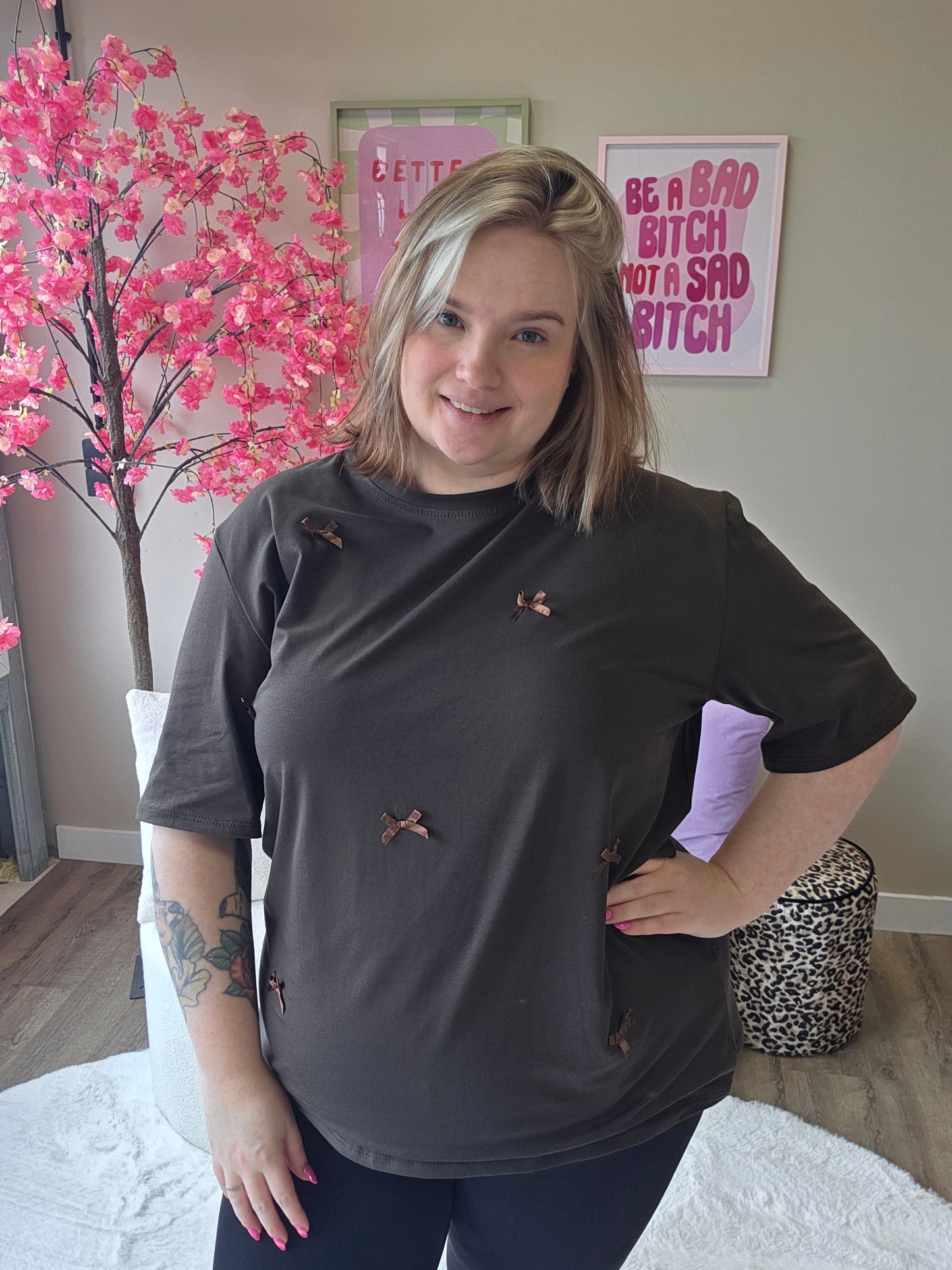 Strikjes Tee's (In 5 kleuren)