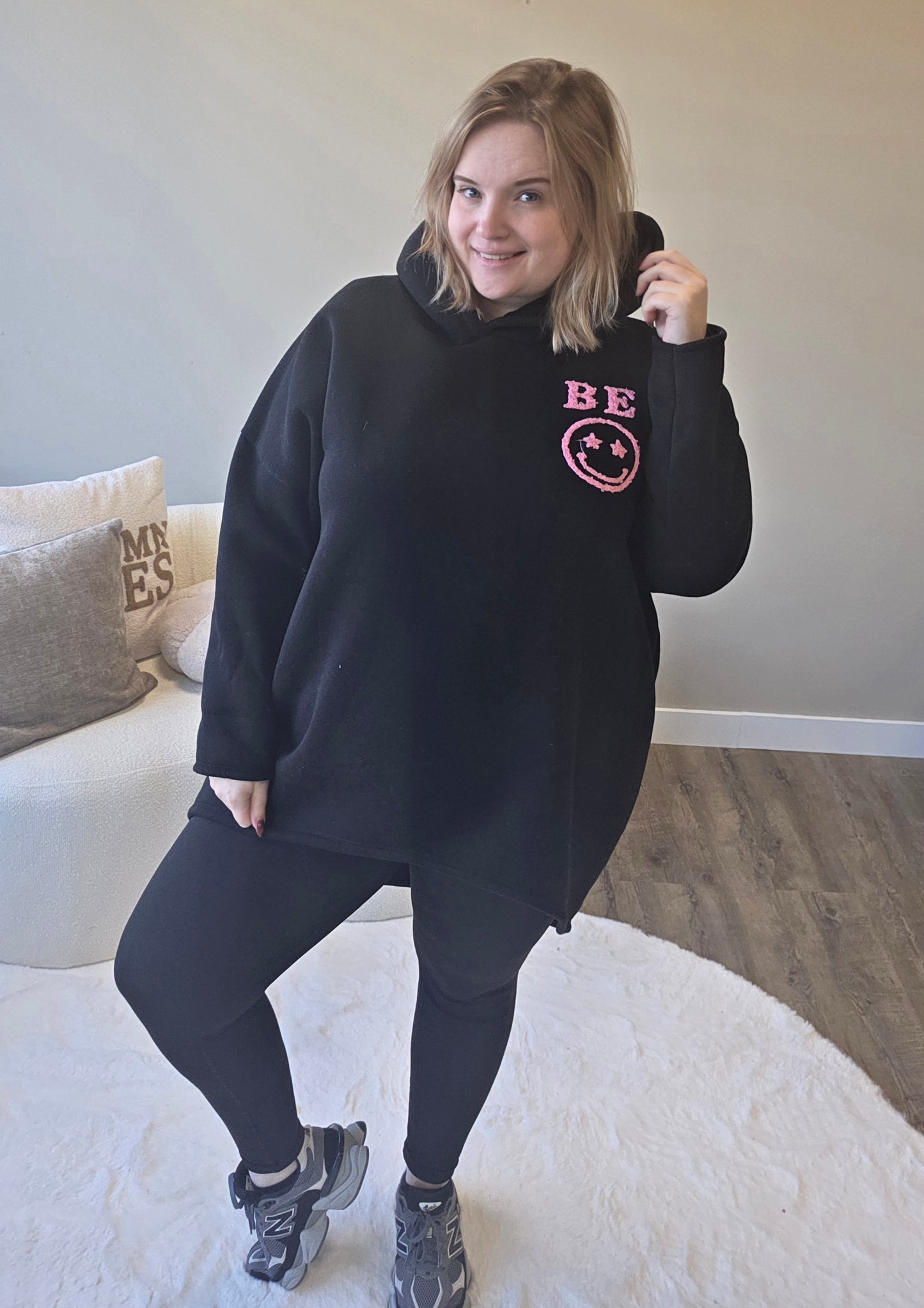 Be Happy Hoodies (In 2 kleuren)