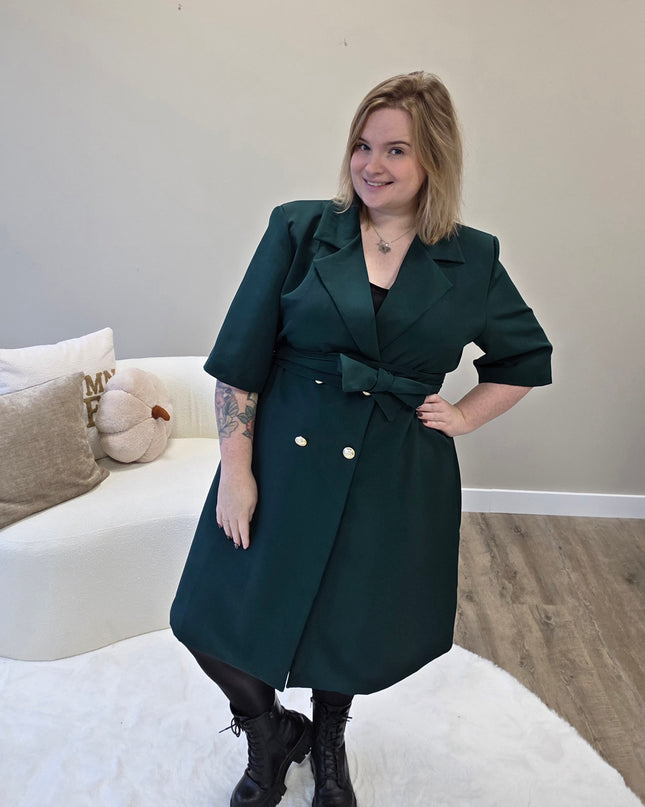 Nikki Curvelly Exklusives Blazer-Kleid Waldgrün