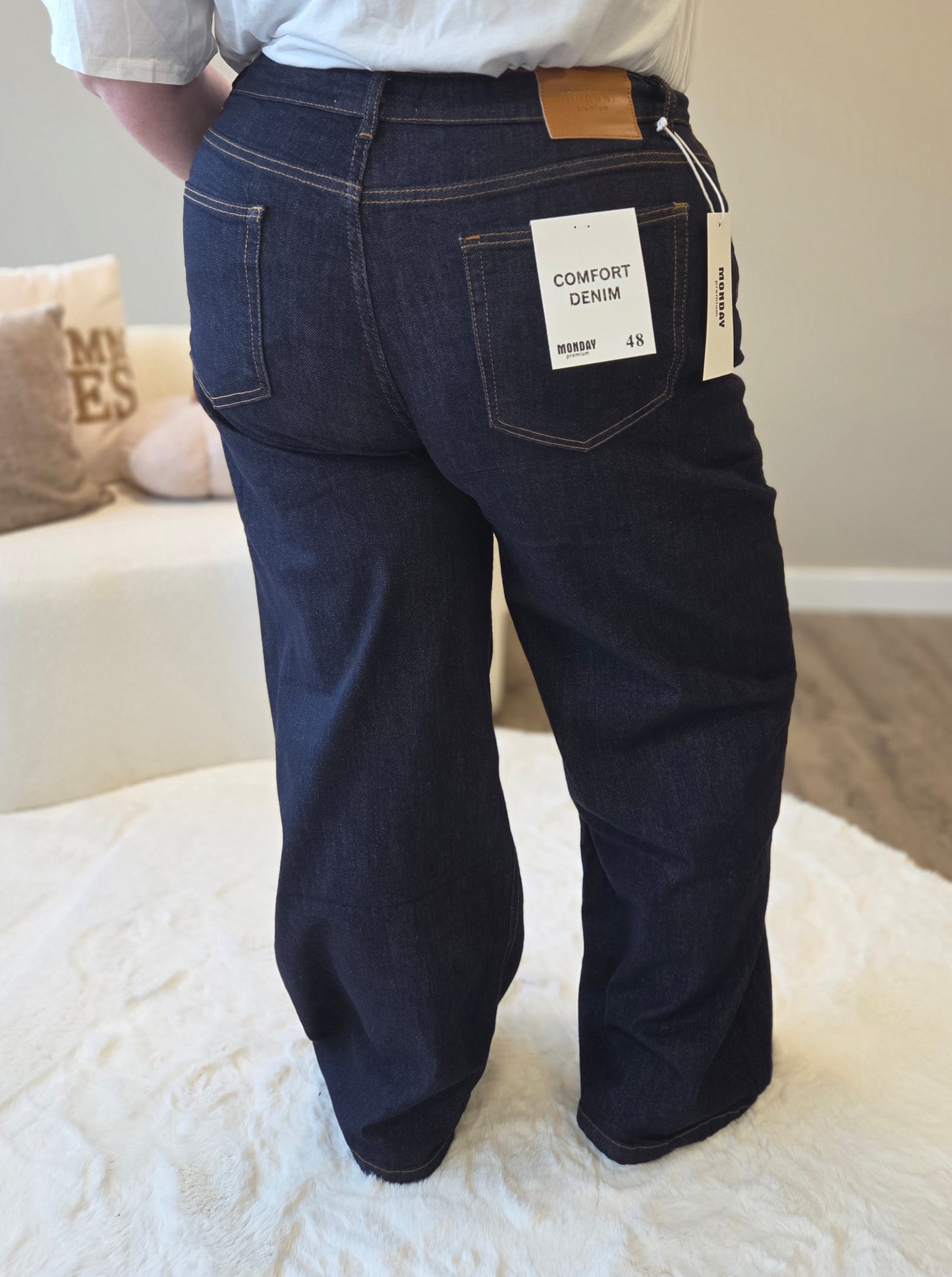 Monday Jeans Dark Denim