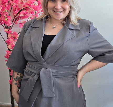 Nikki Curvelly Magic Waist Blazer Grey