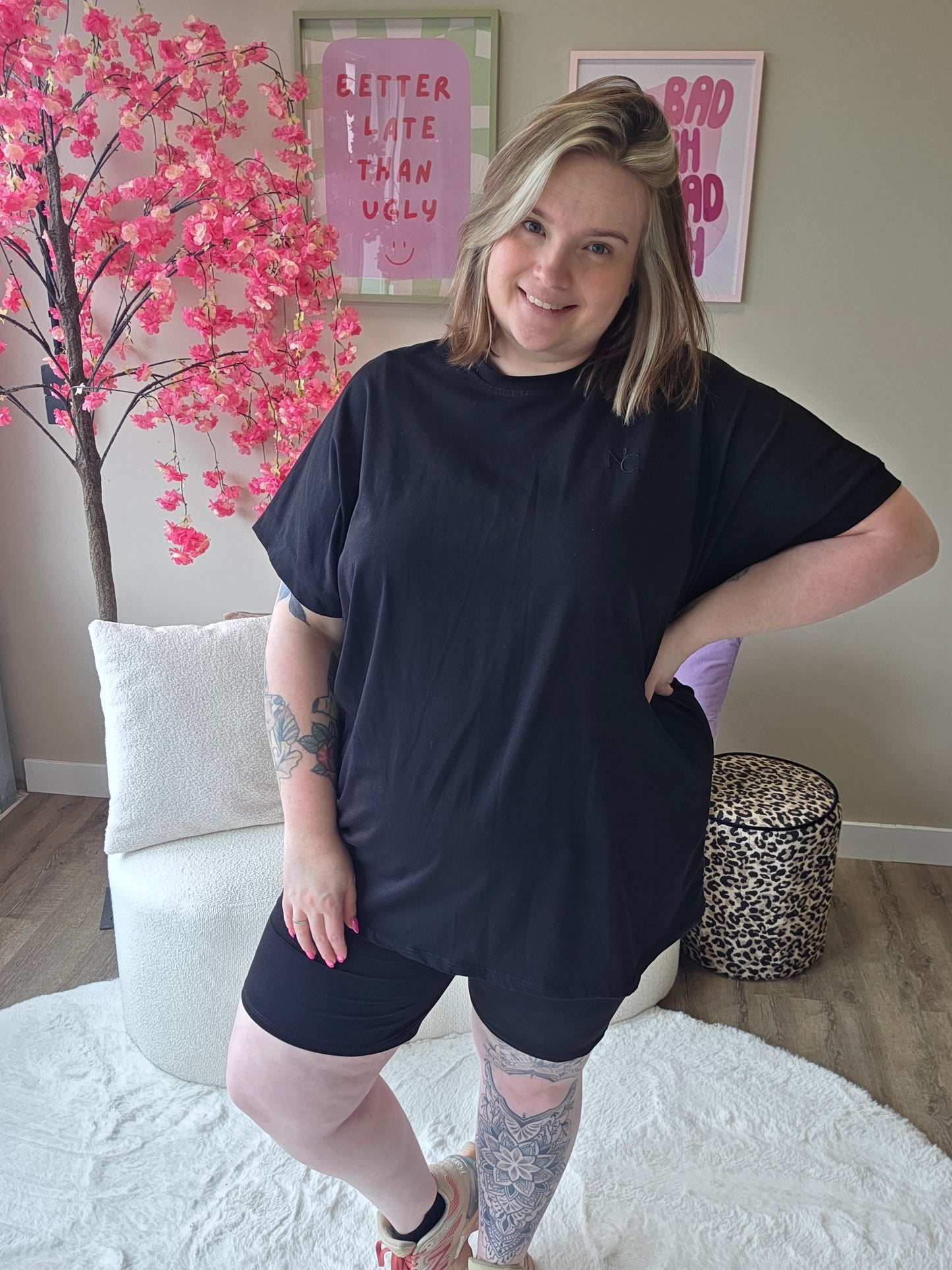 Nikkicurvelly exclusive lounge set zwart