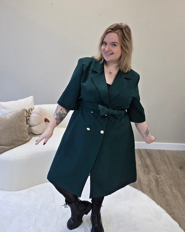 Nikki Curvelly Exklusives Blazer-Kleid Waldgrün